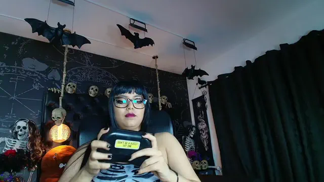 alexhoe_