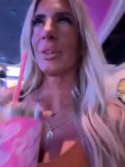 blondiluvsanal