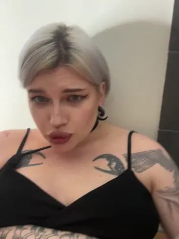 drivethrudolls