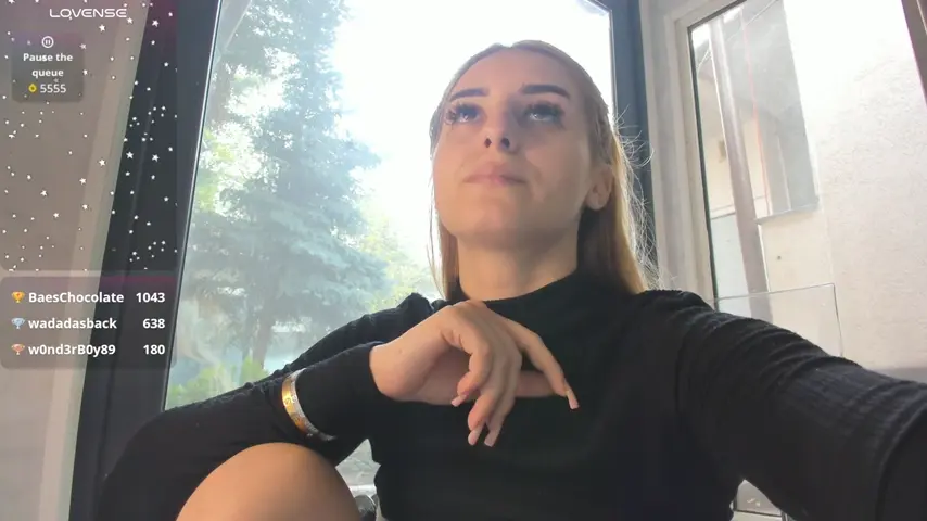ella_vee