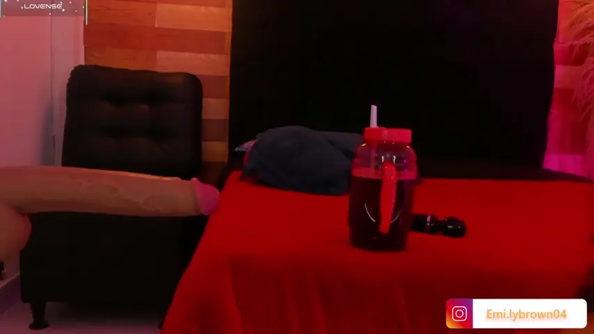 emily_brown04