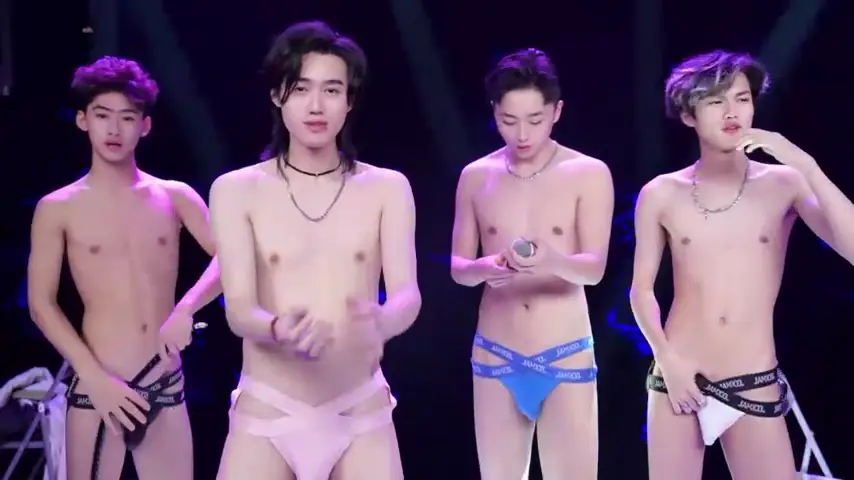 exo-cbz