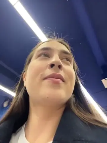 holly_play