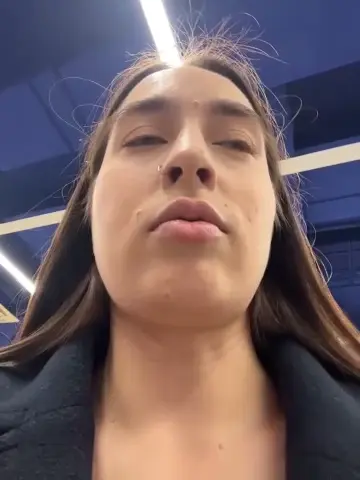 holly_play