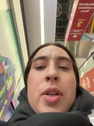 holly_play