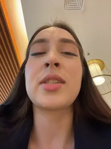 holly_play