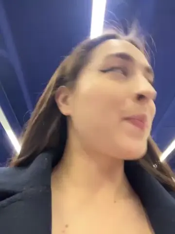 holly_play