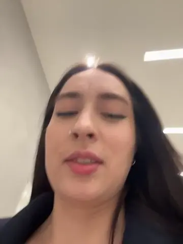 holly_play