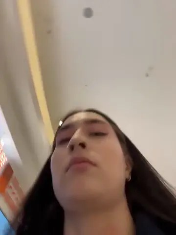 holly_play