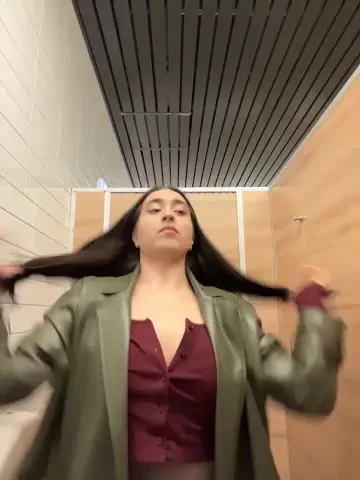 holly_play