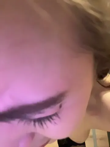 holly_play