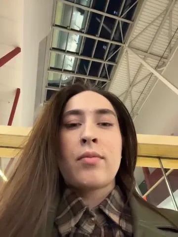 holly_play
