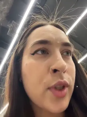 holly_play