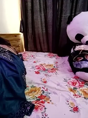 kaamuk_shweta