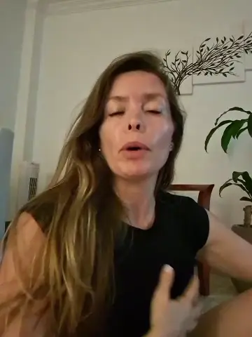 karina_warthon