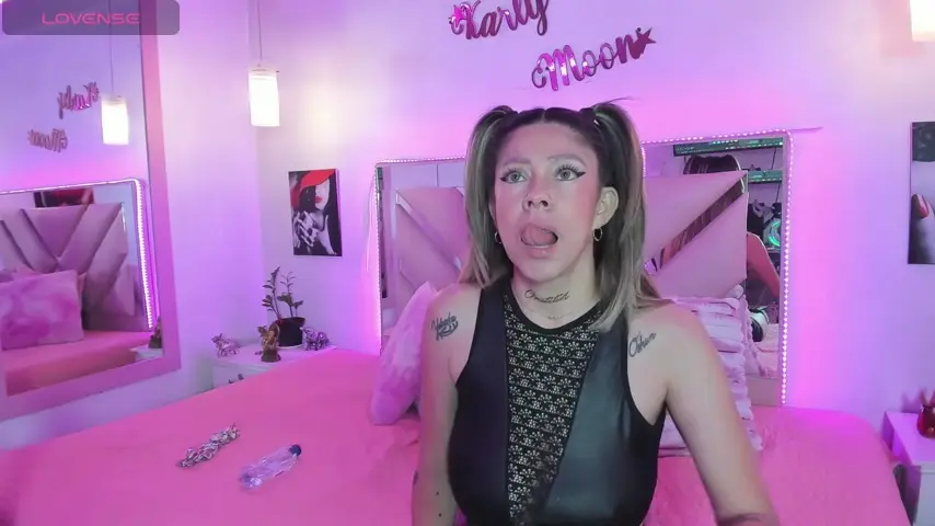 karly_moon