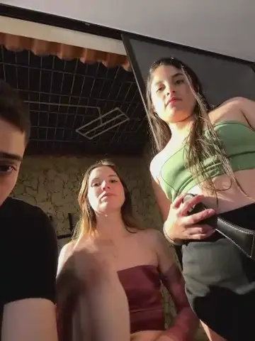 kevin_hotgirls
