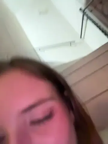 kevin_hotgirls