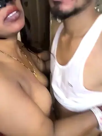 kissing_couple