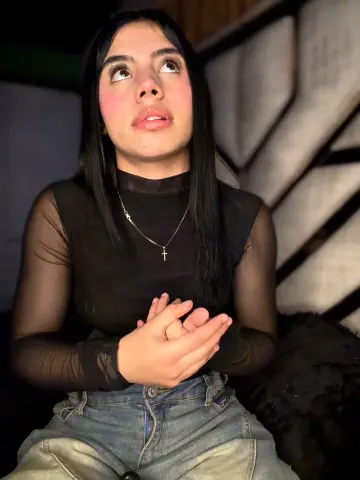 laura-khalifa