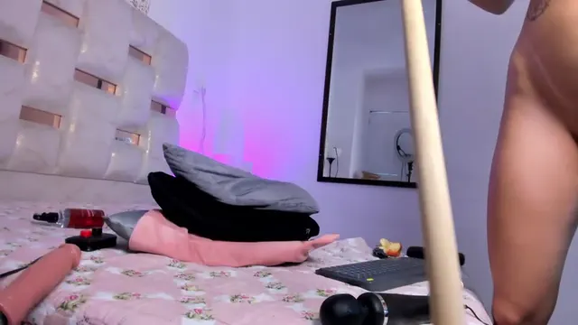 lola_blondie