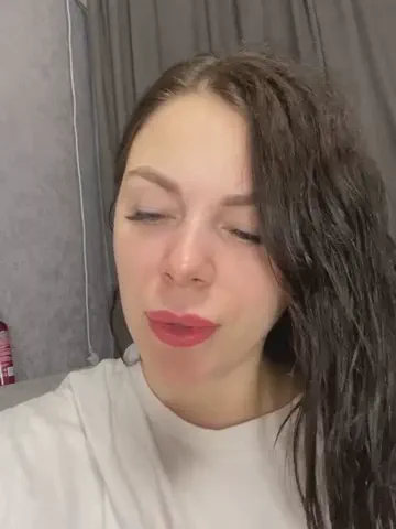 lola_hale