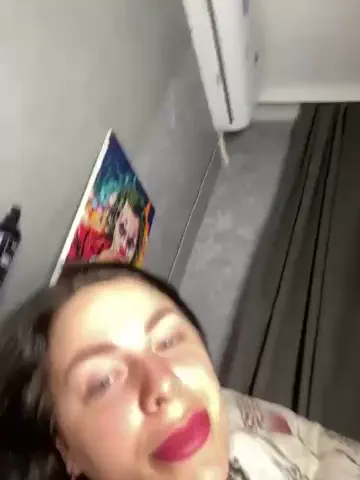 lola_hale