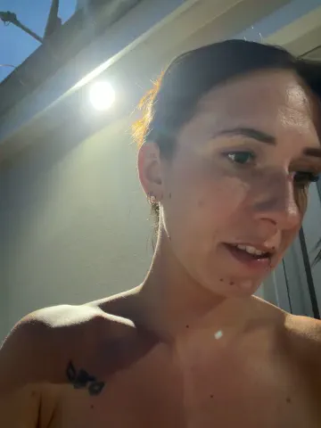 lola_tentatiion