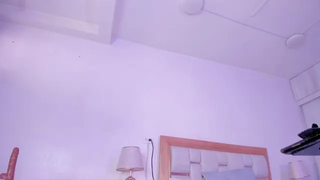 mia_hank