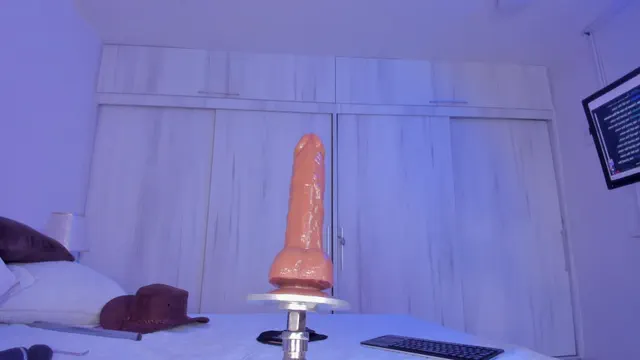 mia_hank