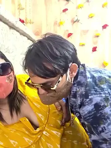 mom-sun-couple