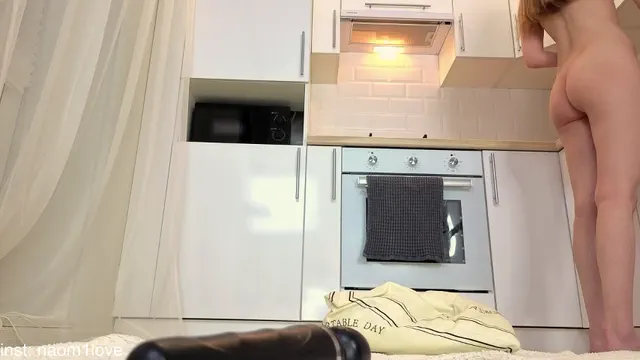 naomi_girly