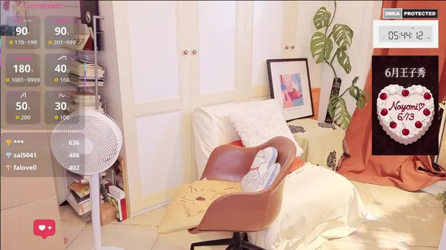 nayomi_34f