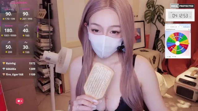 nayomi_34f