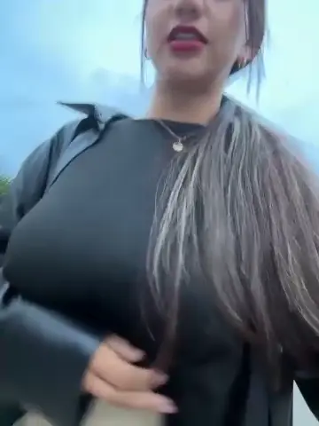 ninabigtitied