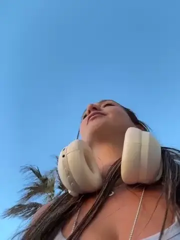 ninabigtitied