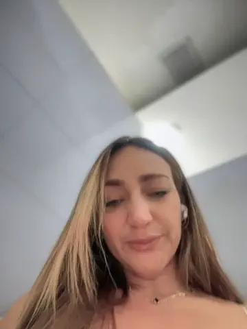 ninabigtitied