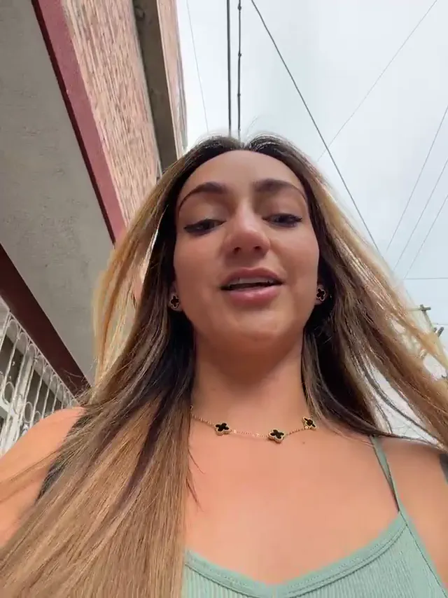 ninabigtitied