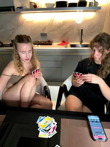 nura_n_sarah