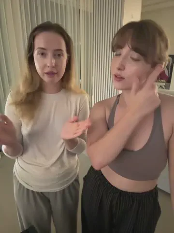 nura_n_sarah