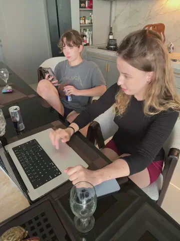 nura_n_sarah