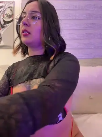 rae_lil_white