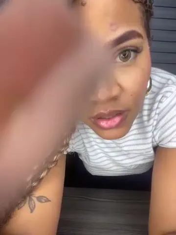 riri_brunnete