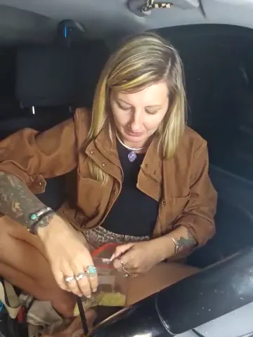 sheissomething
