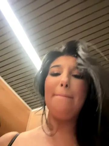 tisha_busty