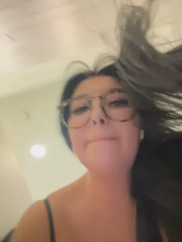 tisha_busty