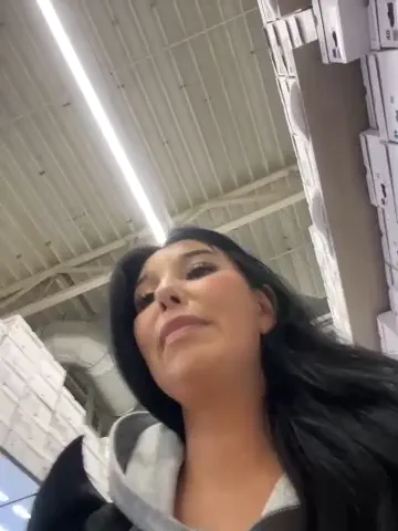 tisha_busty