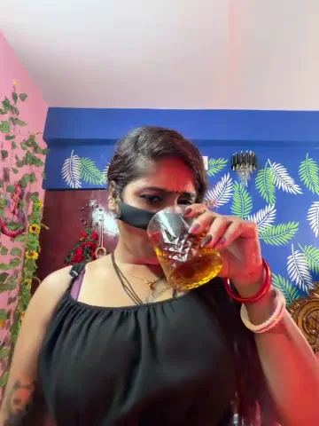 v-hot-sweti