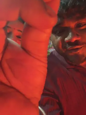 v-hot-sweti