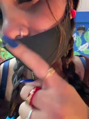 v-hot-sweti